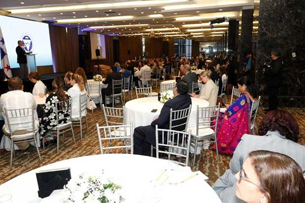 Realizan foro para incentivar inversiones extranjeras en Panamá