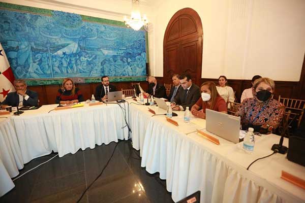Anuncian compra de 132 medicinas a través del procedimiento por desabastecimiento crítico