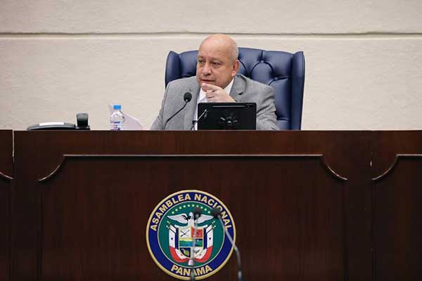Fijan para el 10 de enero comparecencia de ministros para responder sobre tema minero