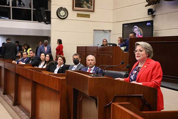 Presidenta de la CSJ presenta documento que adopta Código Procesal Civil para agilizar justicia