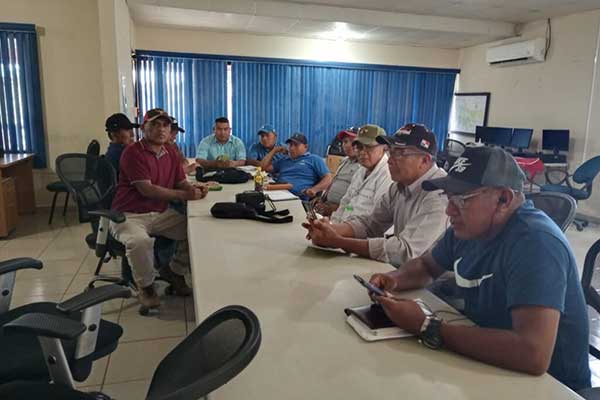 Técnicos del MIDA  se capacitan sobre la Influenza Aviar
