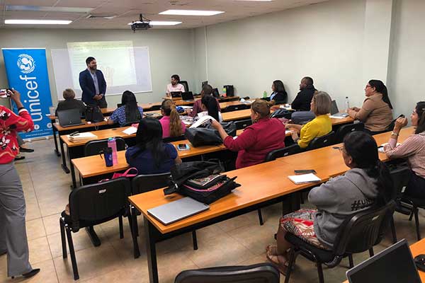MEDUCA y Unicef capacitan a 450 docentes en lectoescritura