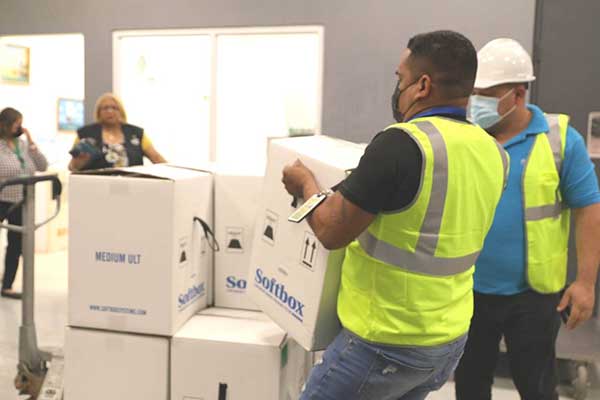 Primer lote de 54 mil dosis de vacunas bivalentes pediátricas ya está en Panamá