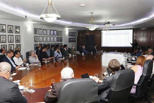 Cámara de comercio presenta al alcalde Fábrega análisis sobre acuerdo que establece alza de impuestos municipales