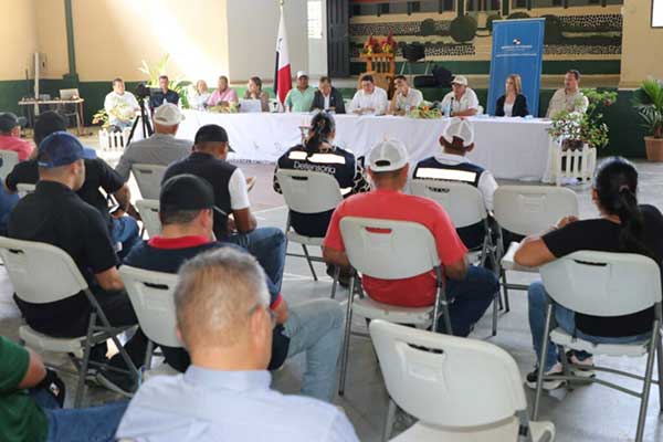 Productores de arroz del país y ministro Valderrama logran acuerdo