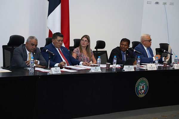 Proyecto de Ley que reorganiza la Lotería supera primer debate
