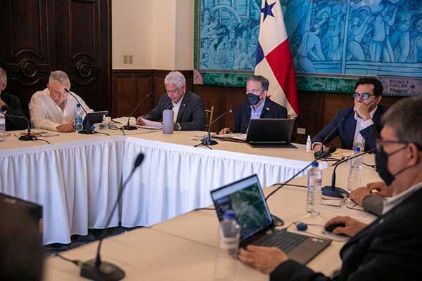Cortizo valúa avances y ejecución de obras expuestos por equipo de gobierno