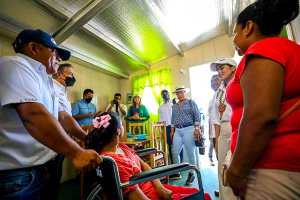 Gobierno entrega 1,125 soluciones habitacionales con inversión de B/.25.7 millones para humildes familias bocatoreñas