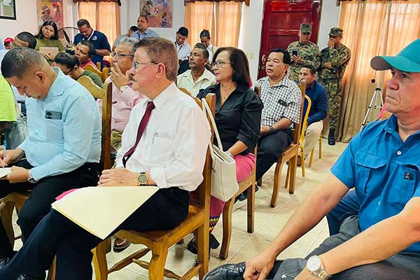 Gobierno presenta avances de trabajos en Barú