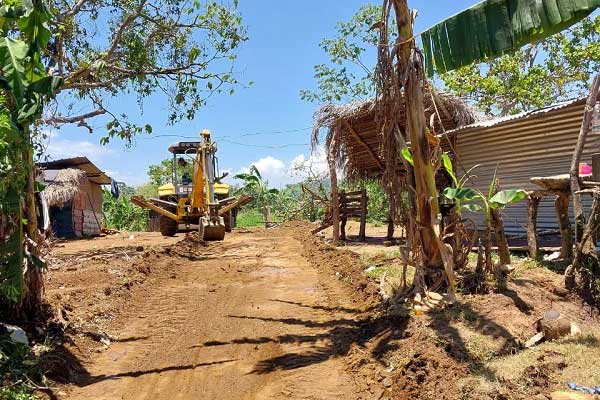 Inician corte de calles internas en Los Abanicos 4 en David Sur