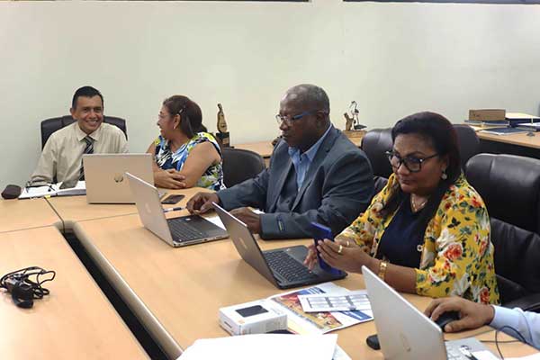 Más de 1,000 docentes culminan jornada de sensibilización en robótica