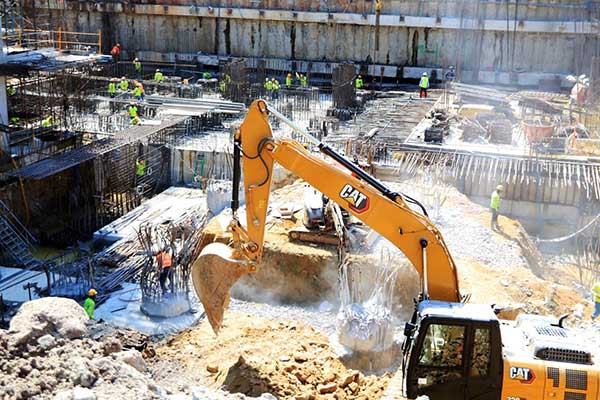Ministro Sucre constata avance de 20.4% en construcción del nuevo Hospital del Niño