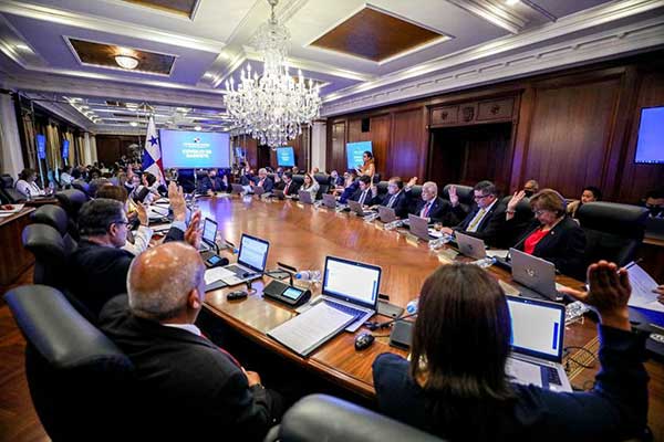 Presentarán proyecto que regula ejercicio de la profesión de Técnico y Licenciado en Seguridad y Salud Ocupacional