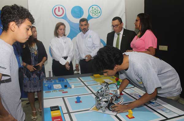 Arranca la Olimpiada Regional de Robótica en Panamá
