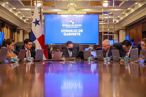 Extienden vigencia del precio del combustible a B/.3.25 hasta el 15 de julio próximo