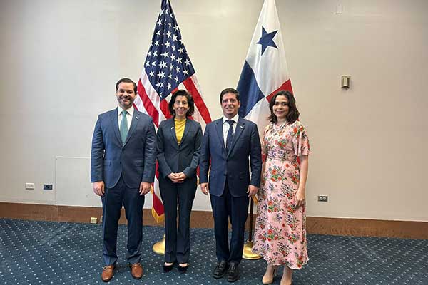 Ministro Alfaro Boyd se reúne con secretaria de comercio de Estados Unidos