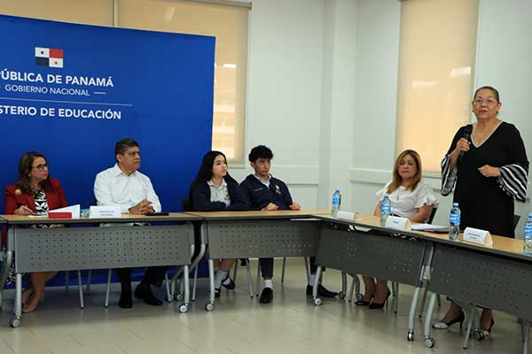 Anuncian Primer Concurso de Cultura Empresarial y Emprendimiento para estudiantes de duodécimo grado
