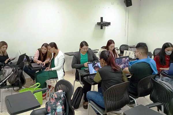 Realizan en Panamá Oeste taller de optimización de carga viral de VIH 1
