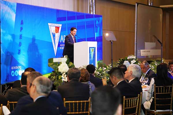 Alfaro Boyd expone optimismo del gobierno por crecimiento económico de 5.7% proyectado por el BM para 2023