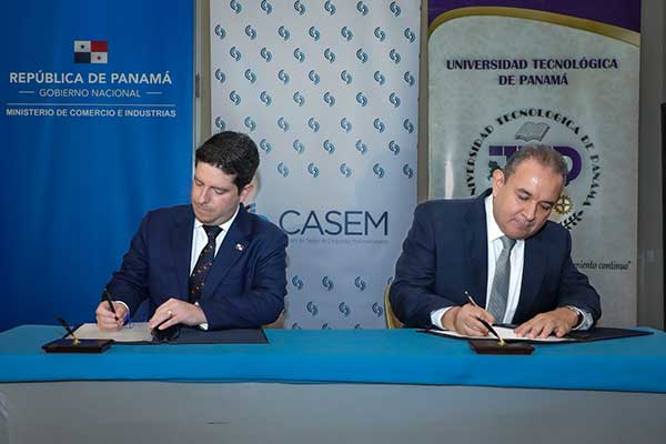 Instalan primera Cámara de Sedes de Empresas Multinacionales y firman convenio de cooperación con el MICI