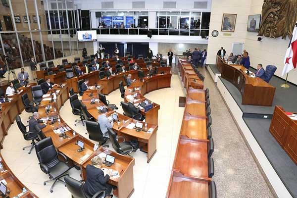 Parlamento panameño aprueba tres acuerdos para impulsar inversión en la industria del turismo