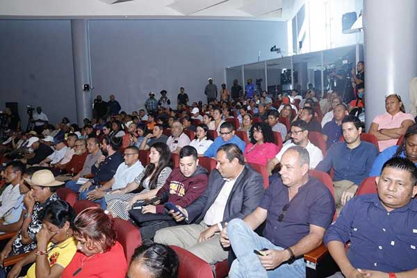 Participación ciudadana en debate sobre contrato minero continúa
