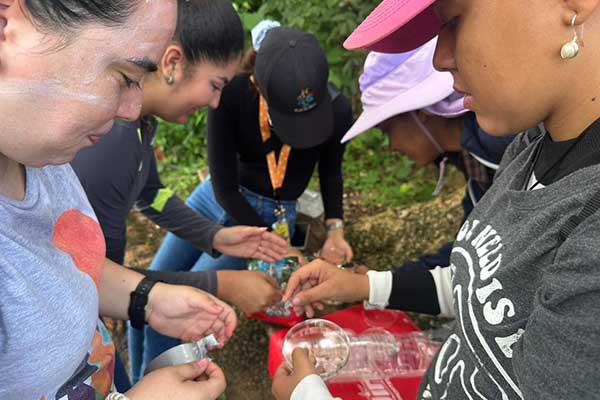 Universitarios reciben capacitación en biología marina y terrestre por parte de Coiba AIP