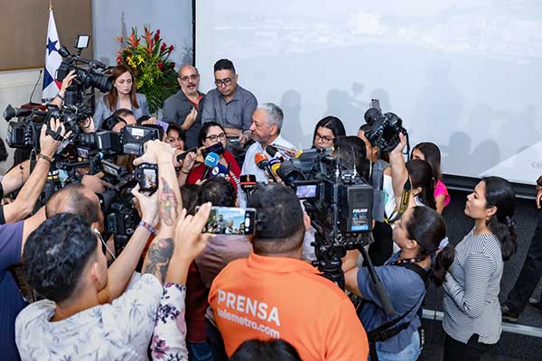 Vázquez expone visión y desafíos del Canal de Panamá en medio de efectos del cambio climático