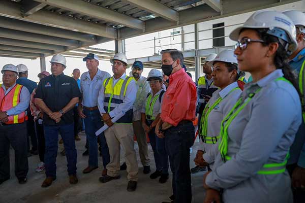 Cortizo inspecciona obras en el CEBG Miguel Alba, a entregarse en primer trimestre 2024