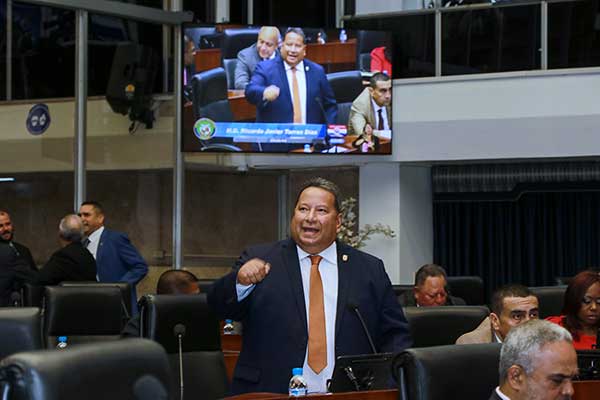 Presentan iniciativa que busca hacer “justicia” para personas con cáncer