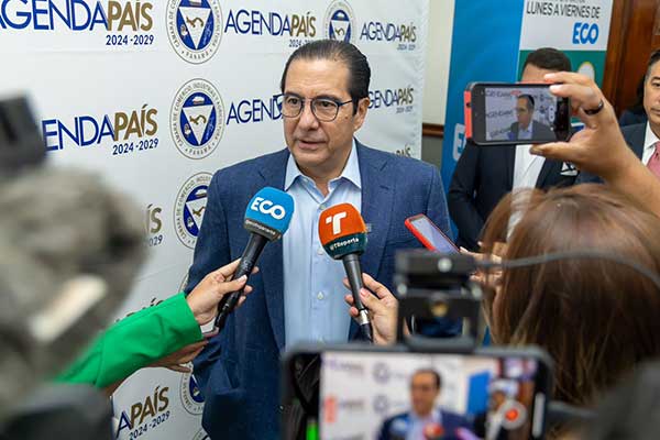 Torrijos plantea potenciar turismo y desarrollo tecnológico como generadores de empleo