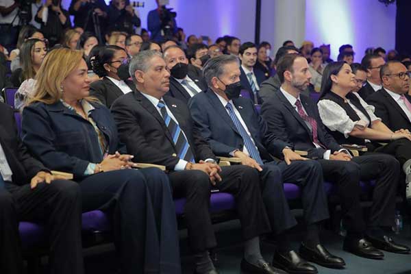Banco panameño lanza proyecto de inclusión financiera ‘Todos nacemos con una cuenta’