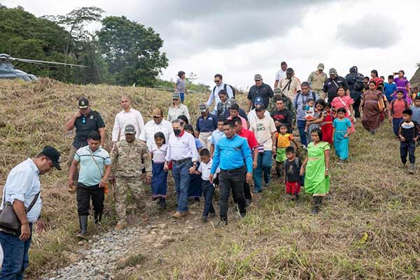 Gobierno reemplaza aulas rancho, lleva servicios de salud y acueducto a comarca Ngäbe