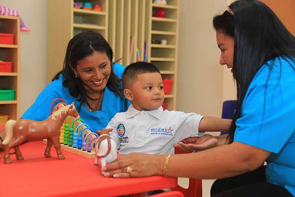 MIDES impulsa autogestión de Centros de Atención Integral a la Primera Infancia