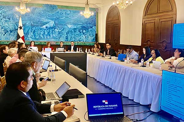 Mesa Técnica de Medicamentos trabaja en Guía de Buenas Prácticas para Laboratorios