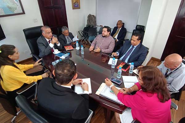 Buscan alternativas a residentes de La Milagrosa para legalizar terrenos