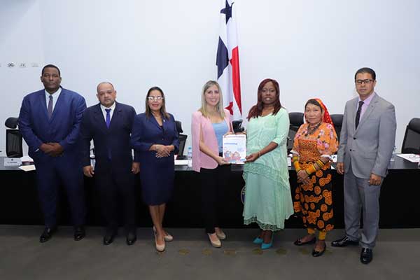Impulsan proyectos para protección de la niñez y promoción de la lactancia