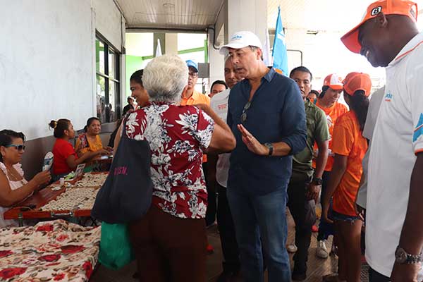 Melitón Arrocha promete en San Miguelito “terminar con la crisis de la basura”