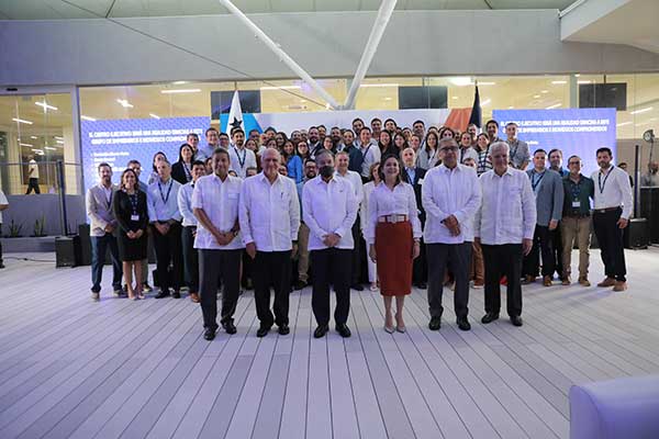 Cortizo participa en apertura del Centro Ejecutivo del Instituto Centroamericano de Administración de Empresas