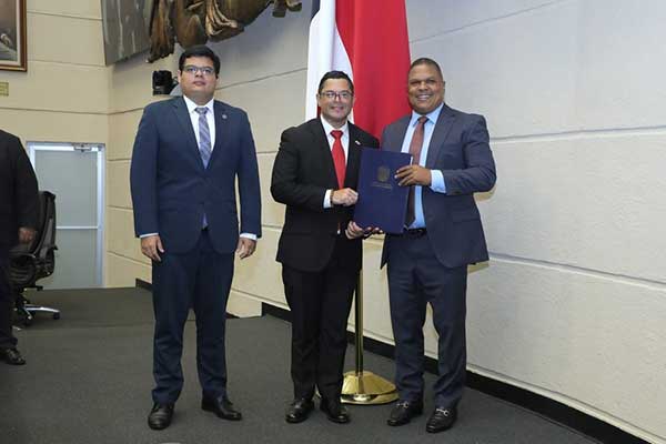 Ejecutivo propone en la AN Proyecto de Modernización de Correos y Telégrafos