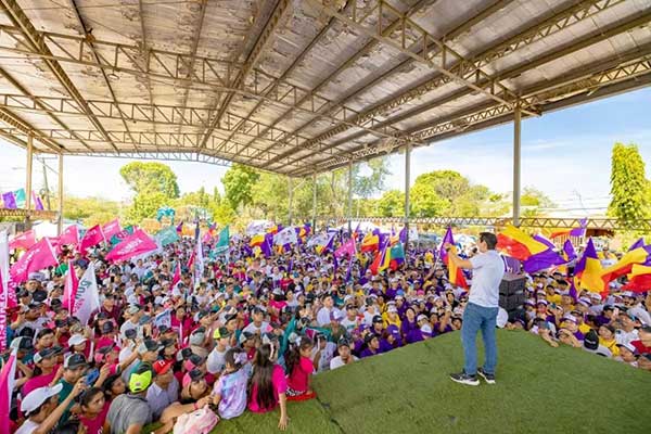 “La plata se la están robando, vamos a poner un alto a esa maleantería”, asegura Roux