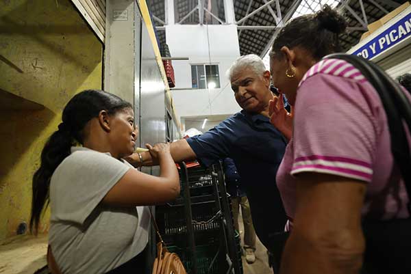 Mulino asegura que Panamá tendrá economía pujante y un millón de turistas más