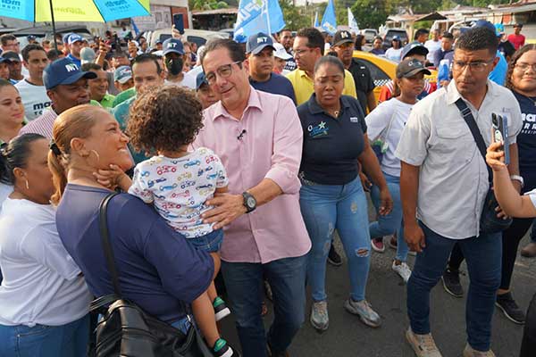 Torrijos: “faltan 30 días para que se vayan los corruptos que nos gobiernan”