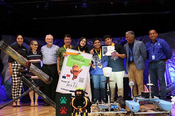 Cinco estudiantes panameños competirán en el torneo RoboCupJunior Internacional en Países Bajos.