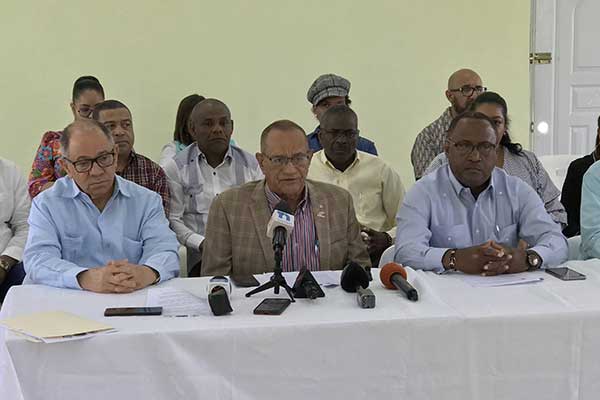 Centrales sindicales en República Dominicana respaldan pensiones otorgadas por el presidente Abinader