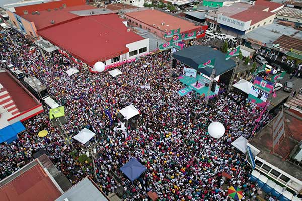 “Estoy preparado para trabajar por el país, tendremos gobierno de unidad nacional”, afirma Roux, en multitudinaria concentración en Veraguas  