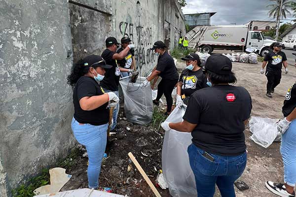Mayer Mizrachi cierra campaña política limpiando la ciudad capital con 50 camiones de basura