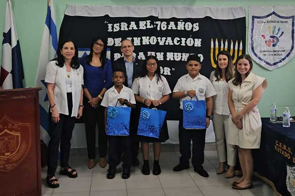 Con gran concurso de oratoria, Embajada celebra 76 años de independencia de Israel