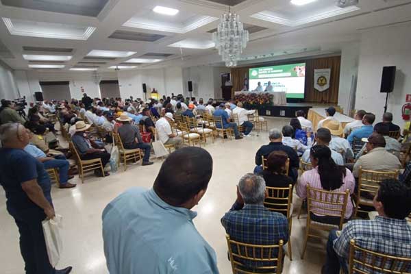 Valderrama inaugura Congreso Nacional de Ganaderos en Veraguas