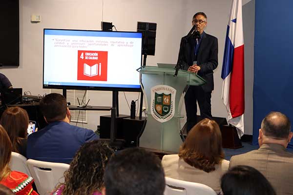 Docentes de la región intercambian ideas sobre importancia del desarrollo sostenible